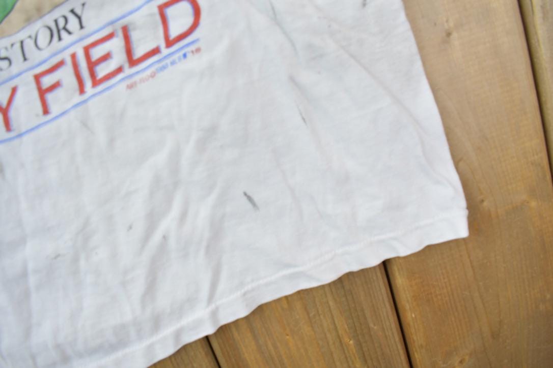 Vintage 1988 Chicago Cubs MLB Wrigley Stadium Graphic T-Shirt Men's Medium from propervintagecanada