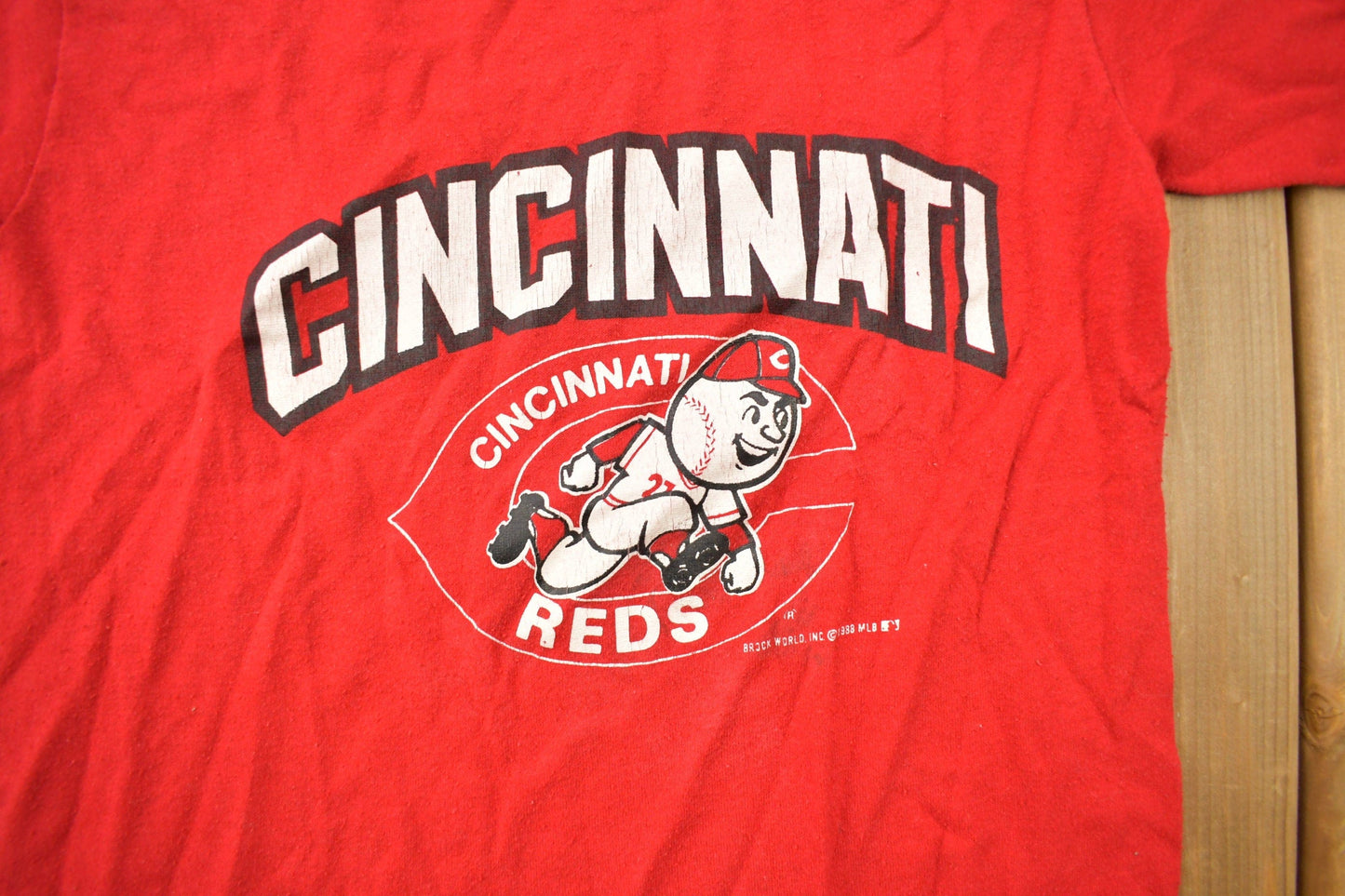 Vintage 1988 Cincinnati Reds MLB Graphic T-Shirt Youth M from propervintagecanada