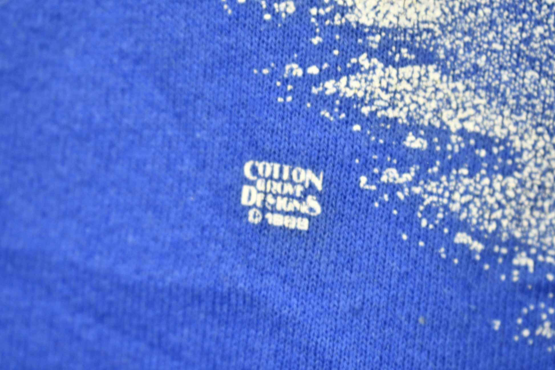 Vintage 1988 Deer Graphic Raglan Crewneck Sweater Men's MMen's Medium from propervintagecanada