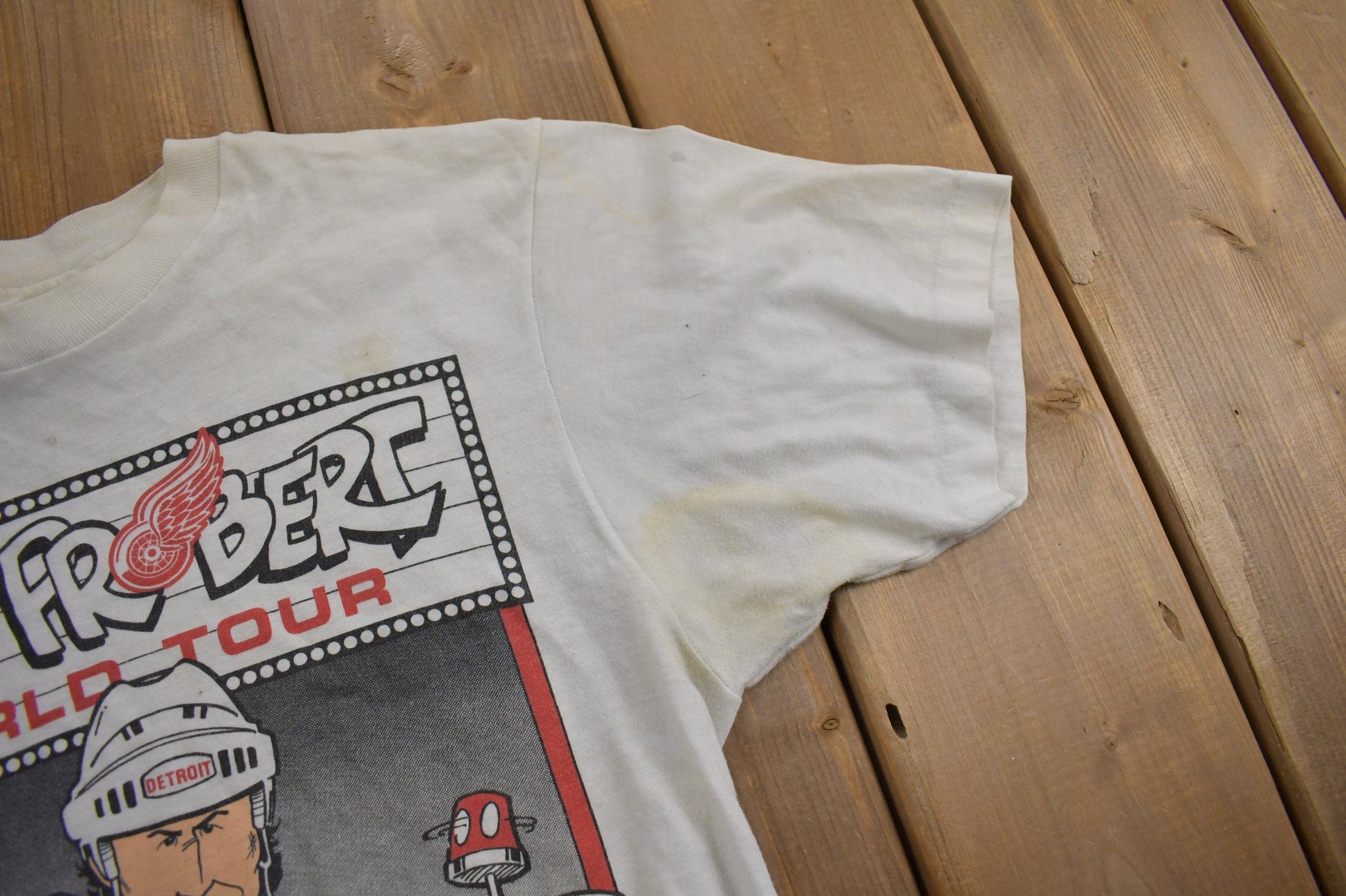 Vintage 1988 Detroit Red Wings Bob Probert Knock Out Champ T-Shirt Men's Small from propervintagecanada