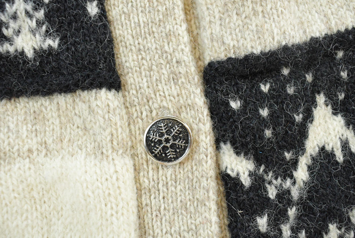 Vintage 1988 Eddie Bauer Wool Knit Animal Nature Cardigan Mens S from propervintagecanada