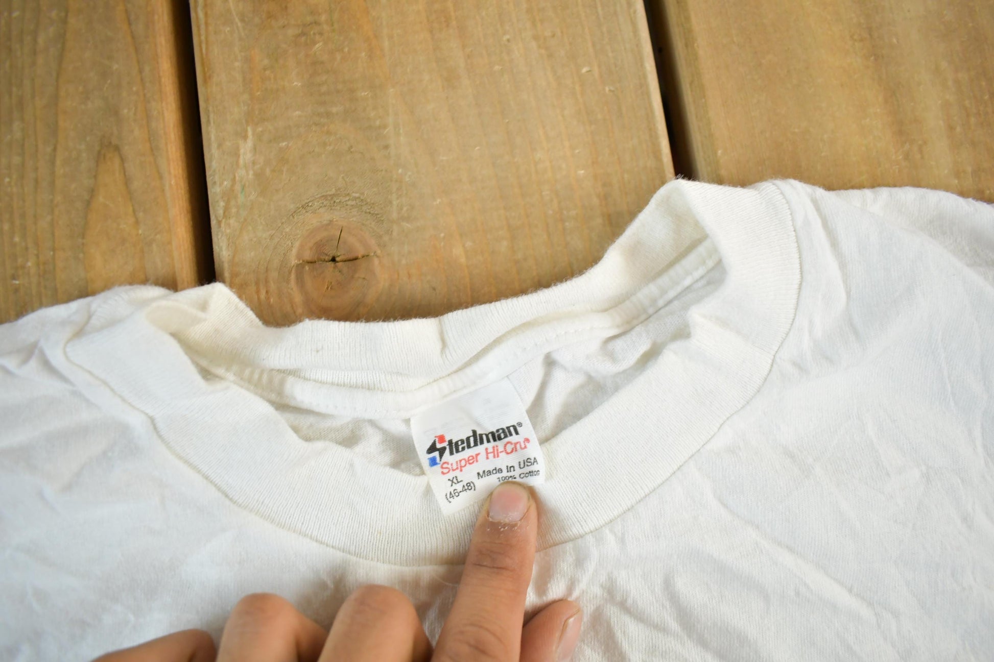 Vintage 1988 The Neighbourhood Comic Graphic T-Shirt Men's XL from propervintagecanada