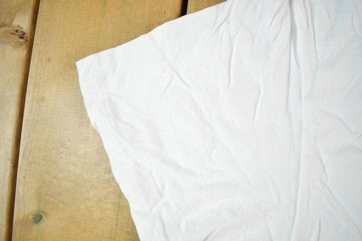 Vintage 1988 The Neighbourhood Comic Graphic T-Shirt Men's XL from propervintagecanada