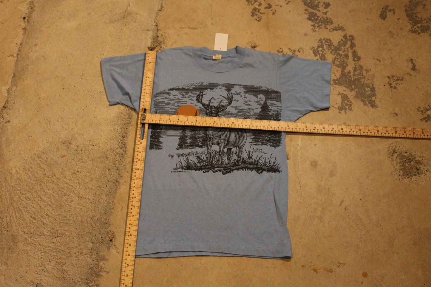 Vintage 1989 Deer Theme Graphic T Shirt Men's S from propervintagecanada
