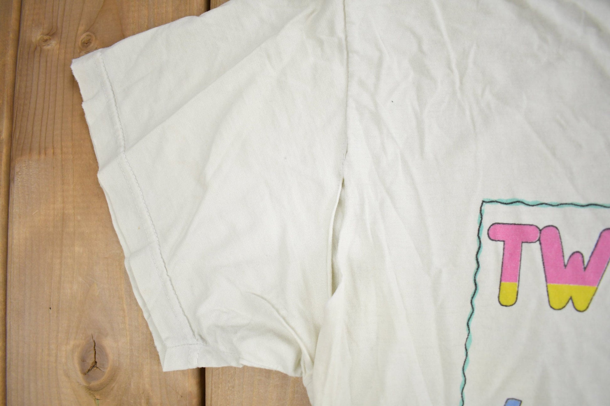 Vintage 1989 Looney Tunes Tweety's Vacation T-Shirt Men's 2XL from propervintagecanada