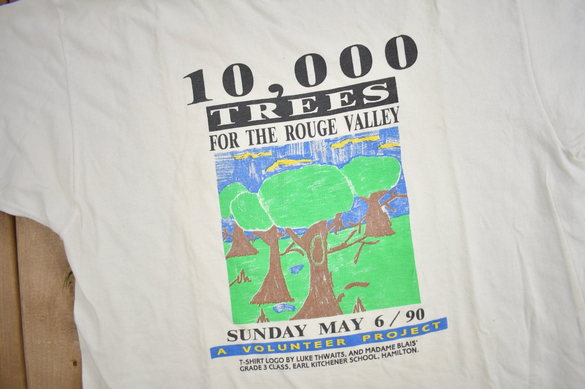Vintage 1990 10,000 Trees For The Rogue Valley Graphic T Shirt Men's Large from propervintagecanada