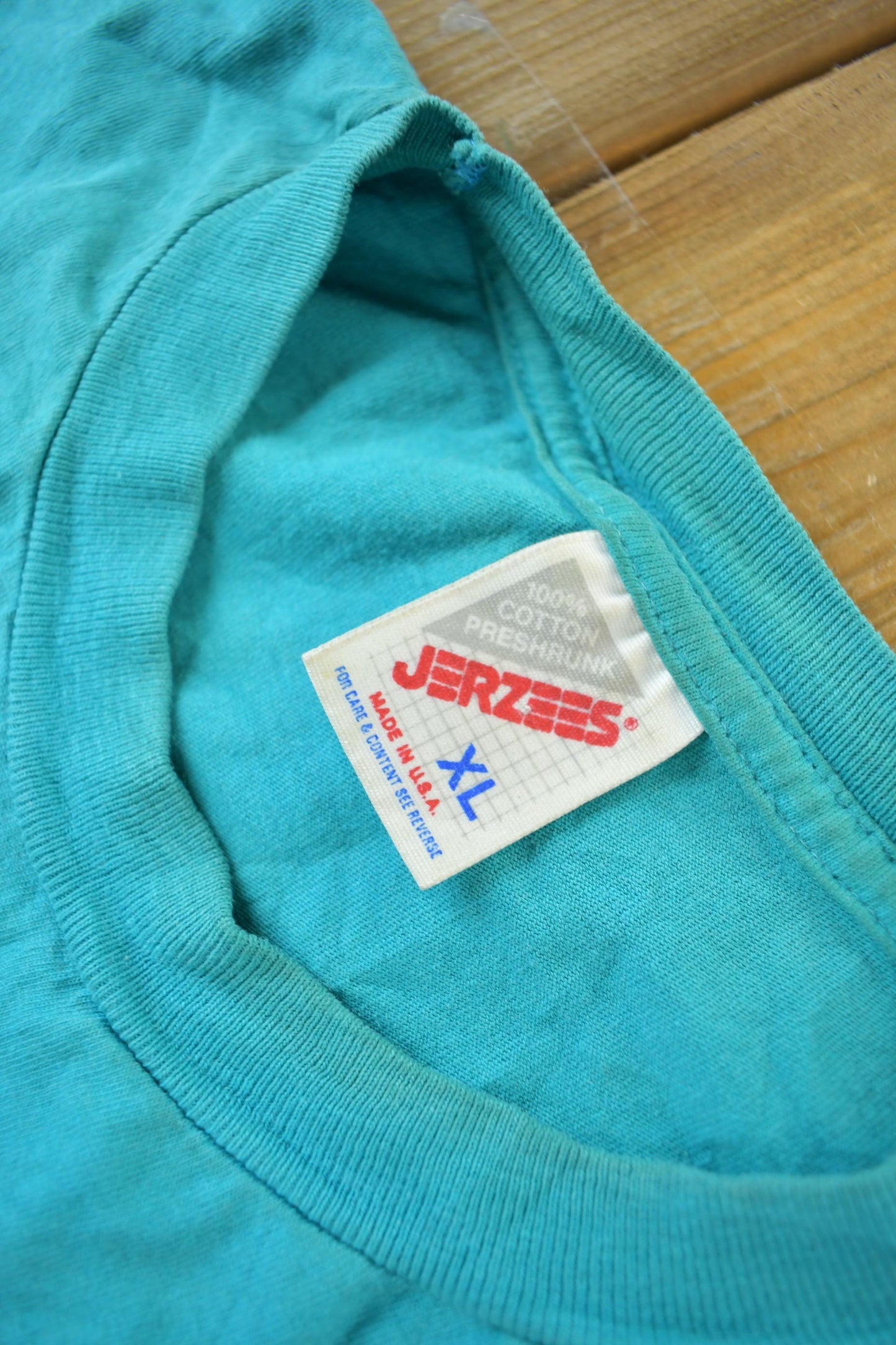 Vintage 1990 Alaska Graphic T-Shirt Men's XL from propervintagecanada