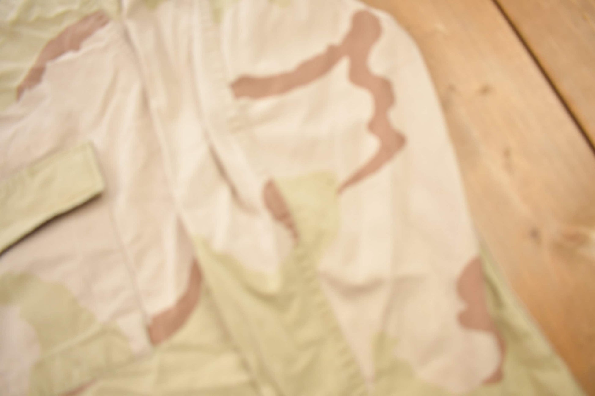 Vintage 1990 Desert Camo Button Up Military Coat Size Medium Reg Men's Medium from propervintagecanada