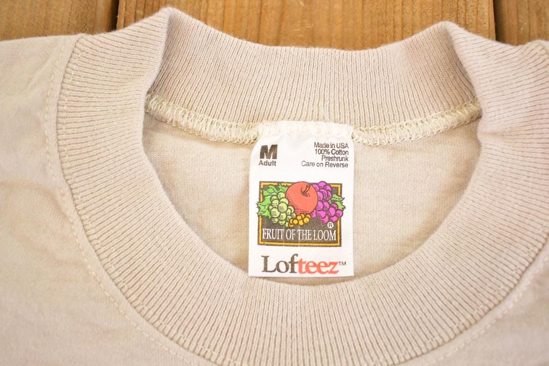 Vintage 1990's Associated Bank Run For Light Souvenir Travel T-Shirt Mens M from propervintagecanada