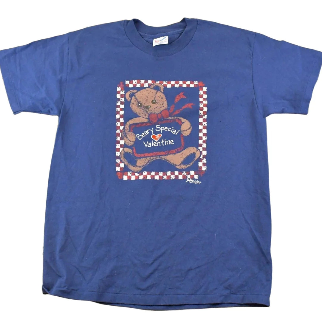 Vintage 1990's Beary Special Valentine Souvenir Travel T-Shirt Men's M from propervintagecanada