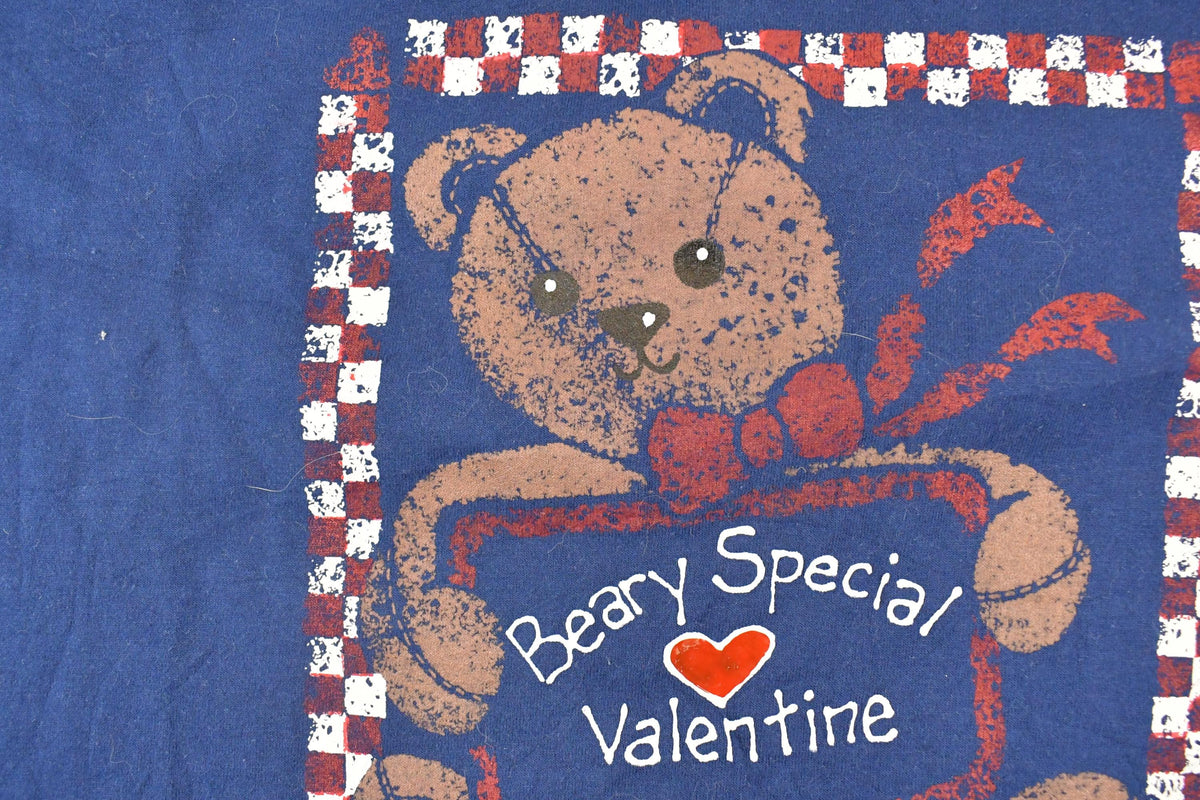 Vintage 1990's Beary Special Valentine Souvenir Travel T-Shirt Men's M from propervintagecanada