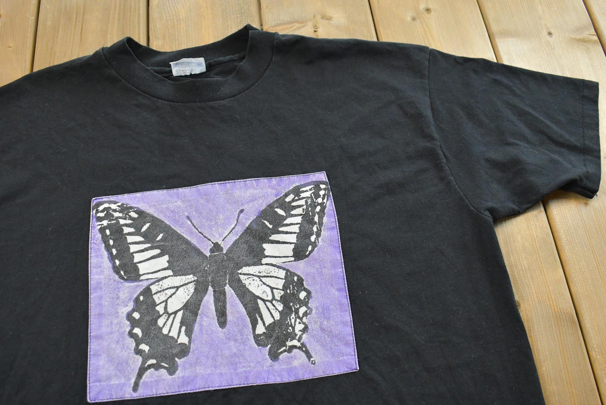 Vintage 1990's Butterfly Animal T-Shirt Men's L from propervintagecanada