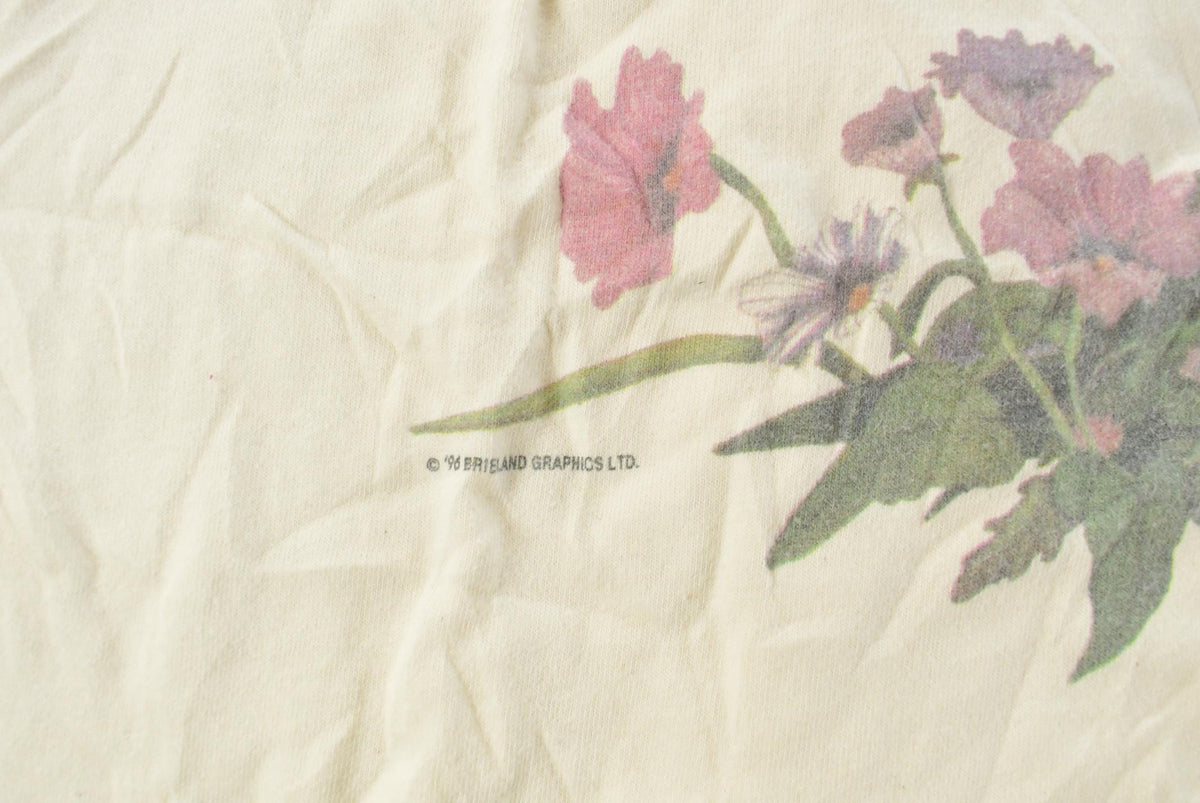 Vintage 1990's Butterfly Souvenir Travel T-Shirt Men's XL from propervintagecanada