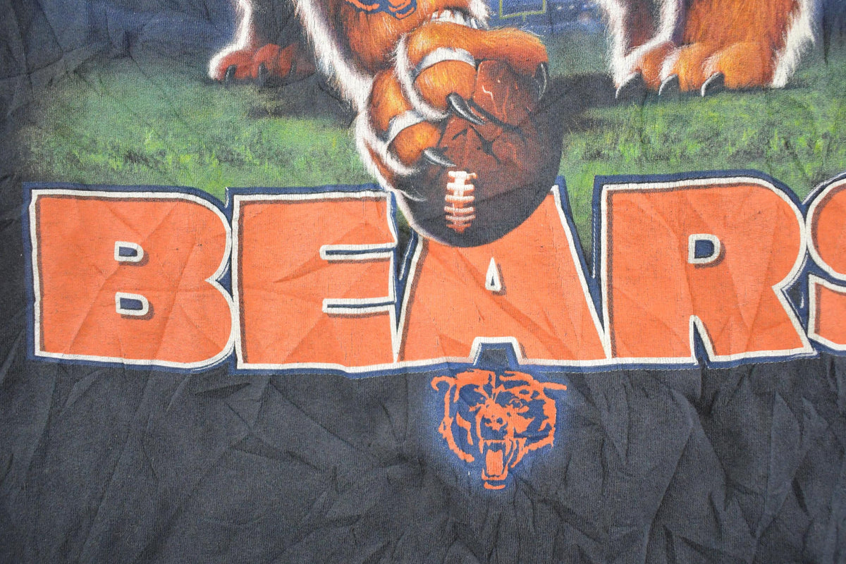 Vintage 1990's Chicago Bears NFL T Shirt Men's L from propervintagecanada