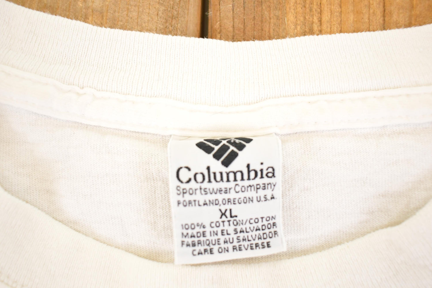 Vintage 1990's Columbia Fishing Tradition Souvenir Travel T-Shirt Men's L from propervintagecanada