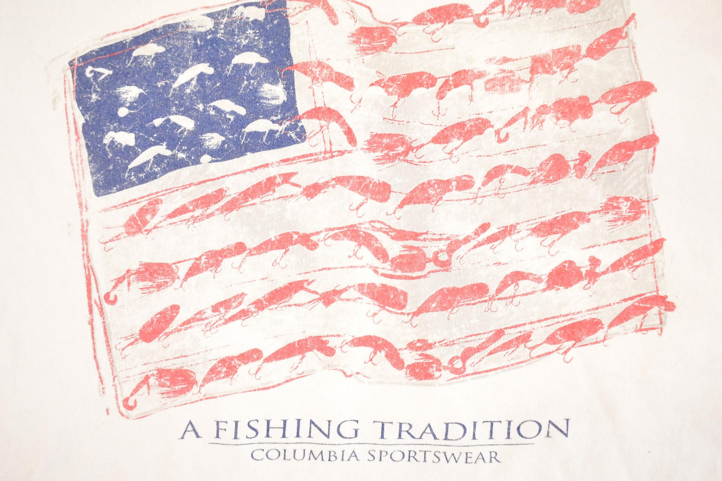 Vintage 1990's Columbia Fishing Tradition Souvenir Travel T-Shirt Men's L from propervintagecanada