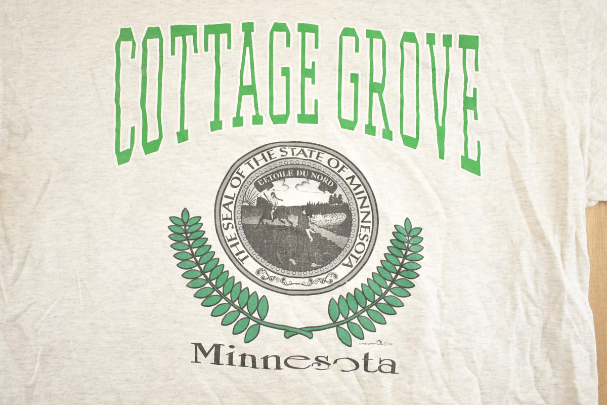 Vintage 1990's Cottage Grove Minnesota Souvenir Travel T-Shirt Mens L from propervintagecanada