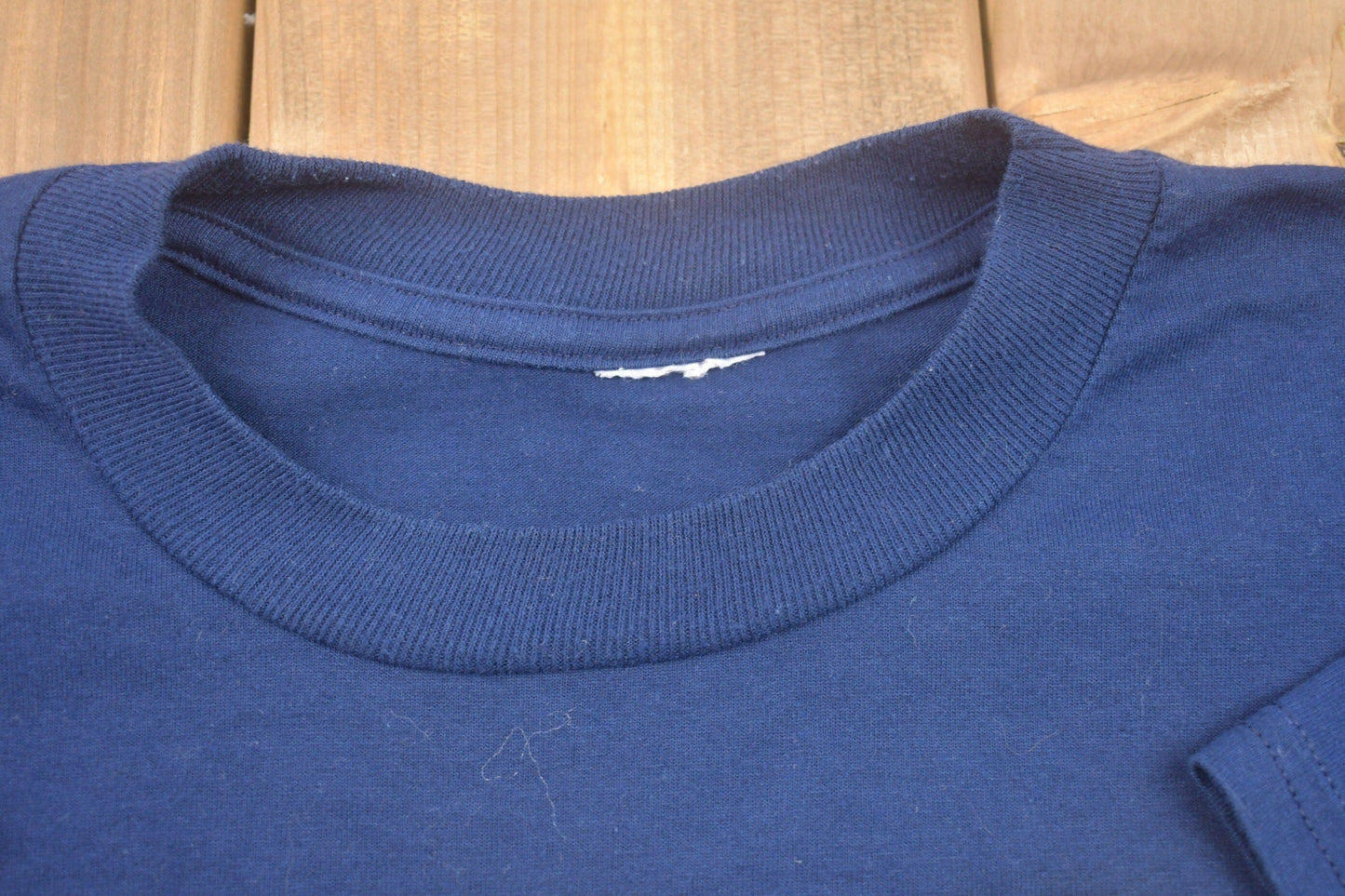 Vintage 1990's Cute Flower T-Shirt Men's Medium from propervintagecanada