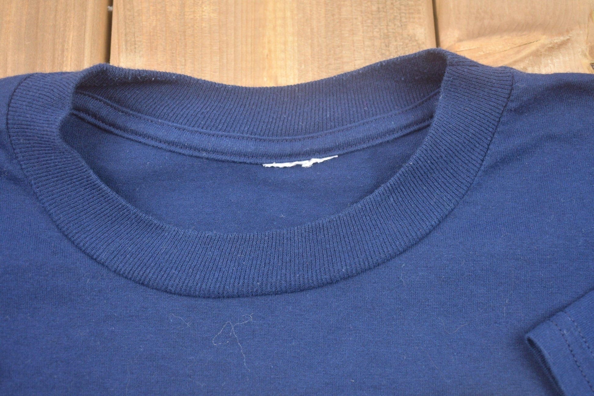 Vintage 1990's Cute Flower T-Shirt Men's Medium from propervintagecanada