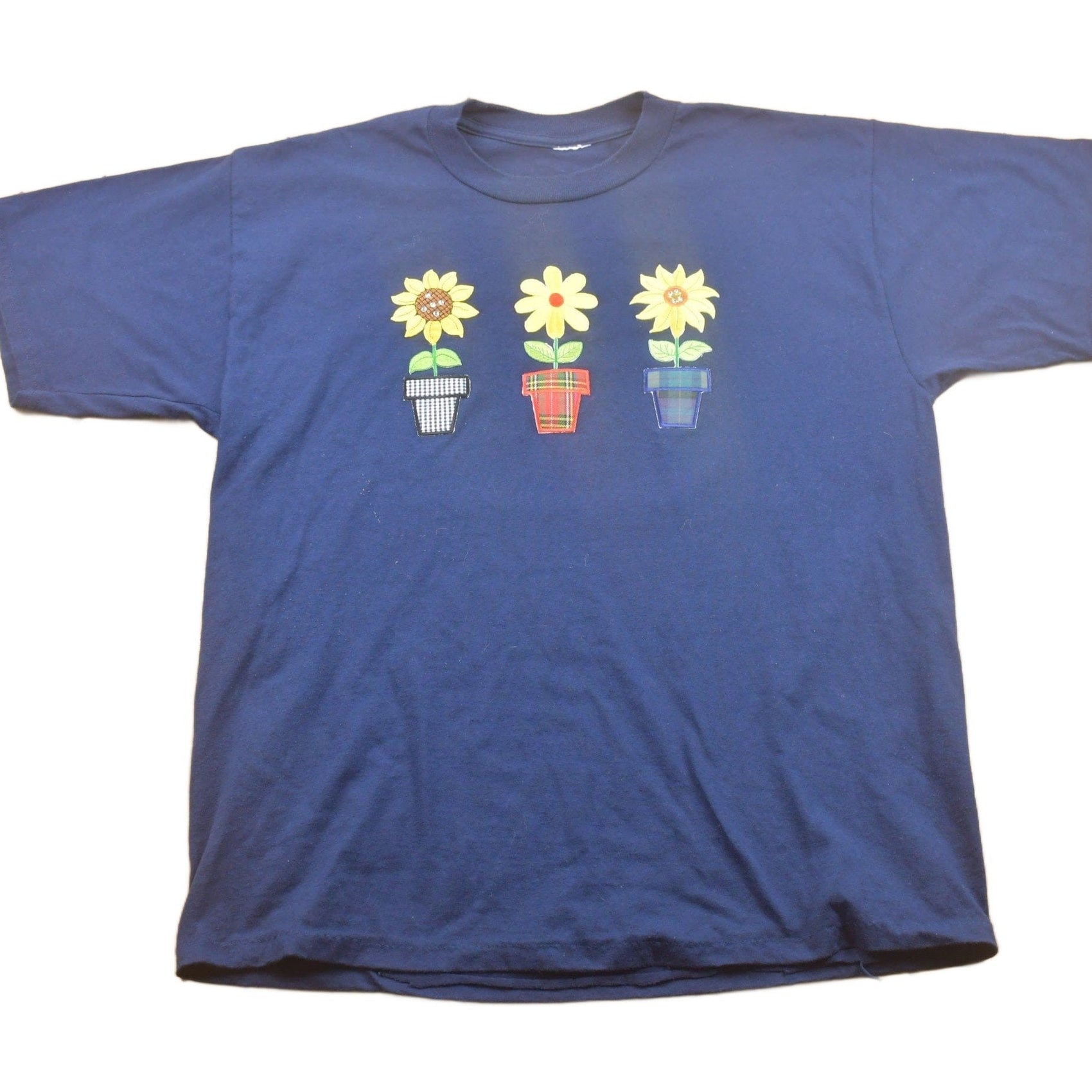Vintage 1990's Cute Flower T-Shirt Men's Medium from propervintagecanada