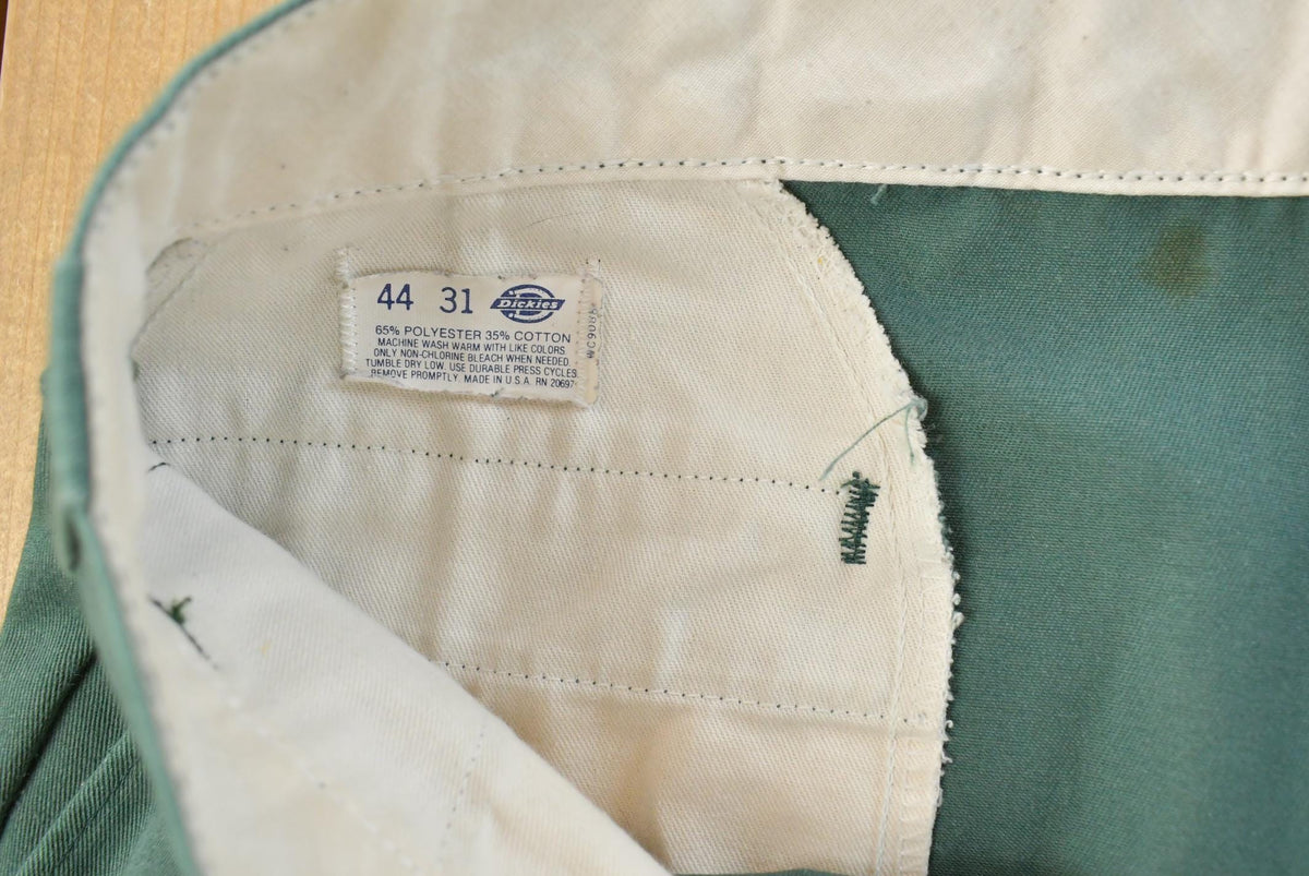 Vintage 1990's Dickies Chino Pants Men's 41 x 30 from propervintagecanada