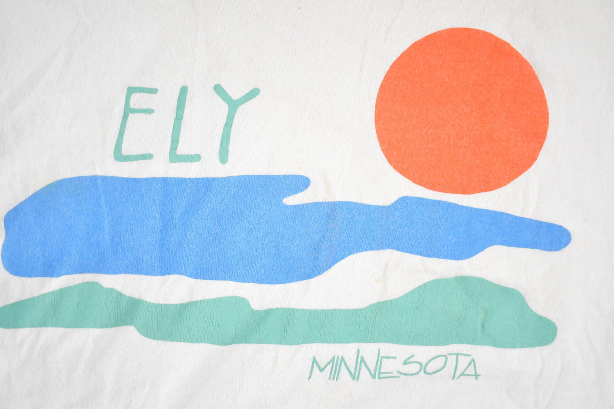 Vintage 1990's Ely Minnesota Souvenir Travel T-Shirt Mens M from propervintagecanada