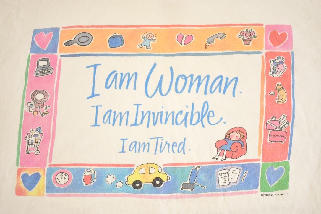 Vintage 1990's I Am Woman Souvenir Travel T-Shirt Women's L from propervintagecanada