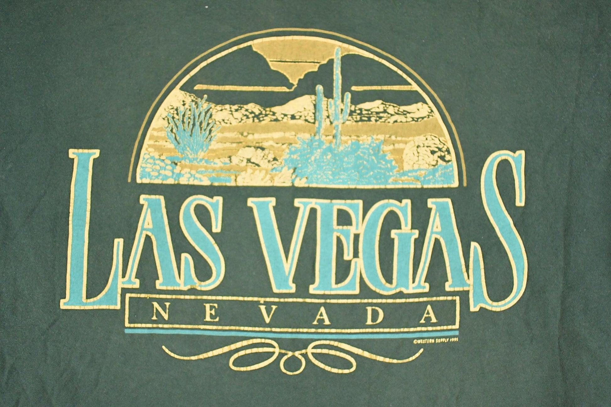 Vintage 1990's Las Vegas Nevada Souvenir Travel T-Shirt Men's L from propervintagecanada