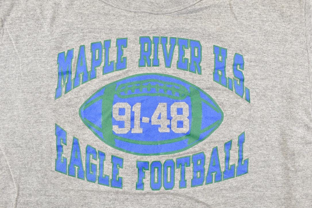 Vintage 1990's Maple River High School Football Souvenir T-Shirt Women's XL Cropped from propervintagecanada