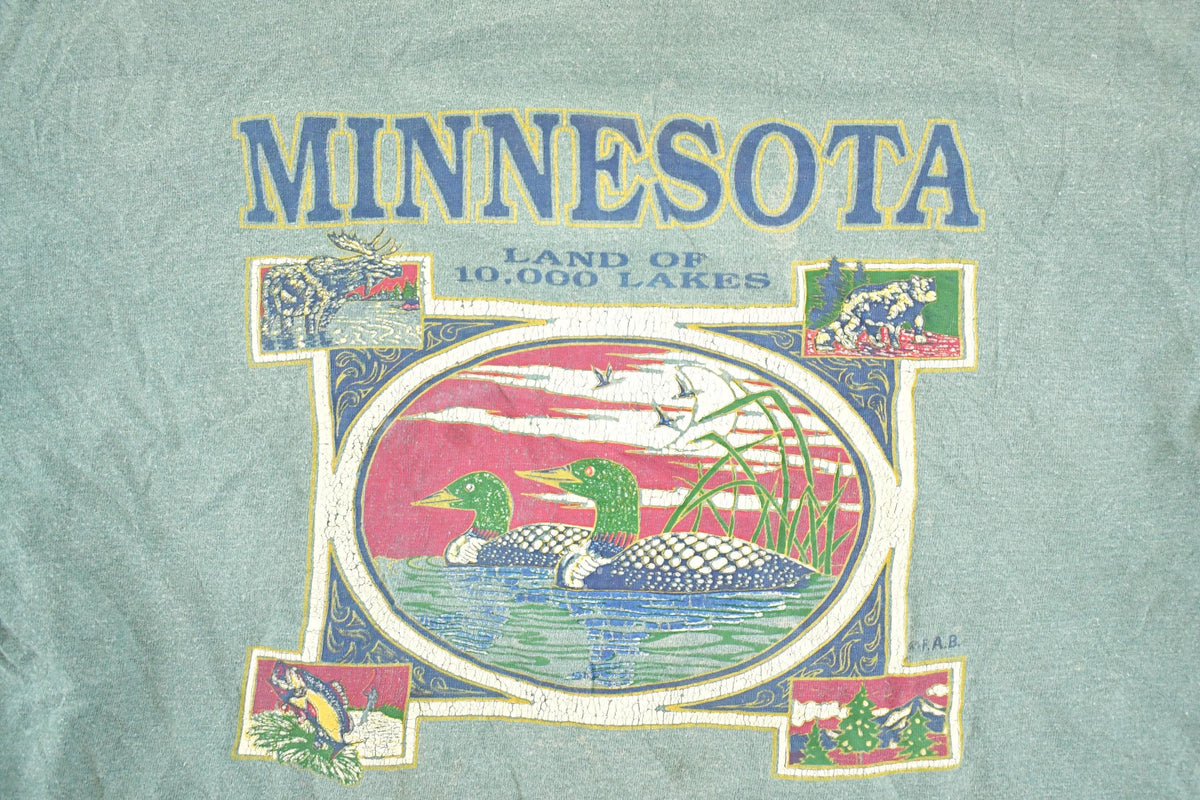 Vintage 1990's Minnesota Souvenir Travel T-Shirt Mens M from propervintagecanada
