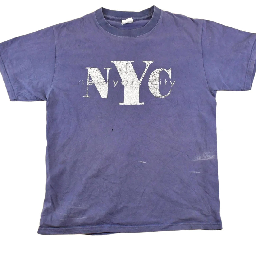 Vintage 1990's New York City Souvenir Travel T-Shirt Men's M from propervintagecanada