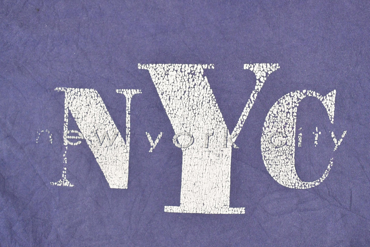 Vintage 1990's New York City Souvenir Travel T-Shirt Men's M from propervintagecanada
