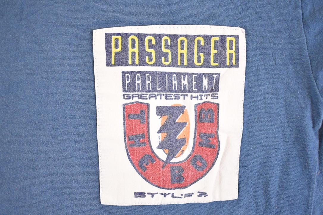 Vintage 1990's Passager Souvenir Travel T-Shirt Men's L from propervintagecanada
