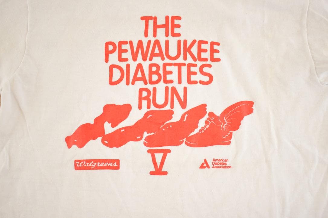 Vintage 1990's Pewaukee Diabetes Run Souvenir Travel T-Shirt Mens S from propervintagecanada