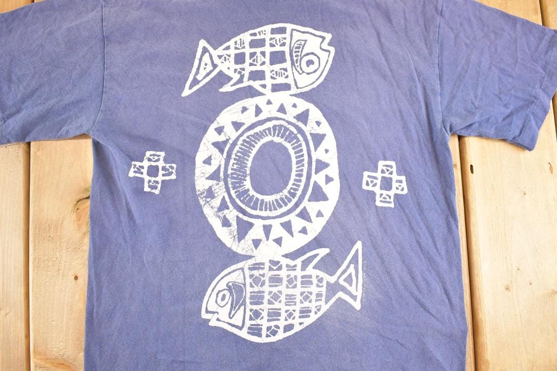 Vintage 1990's Seattle Fish Souvenir Travel T-Shirt Mens M from propervintagecanada