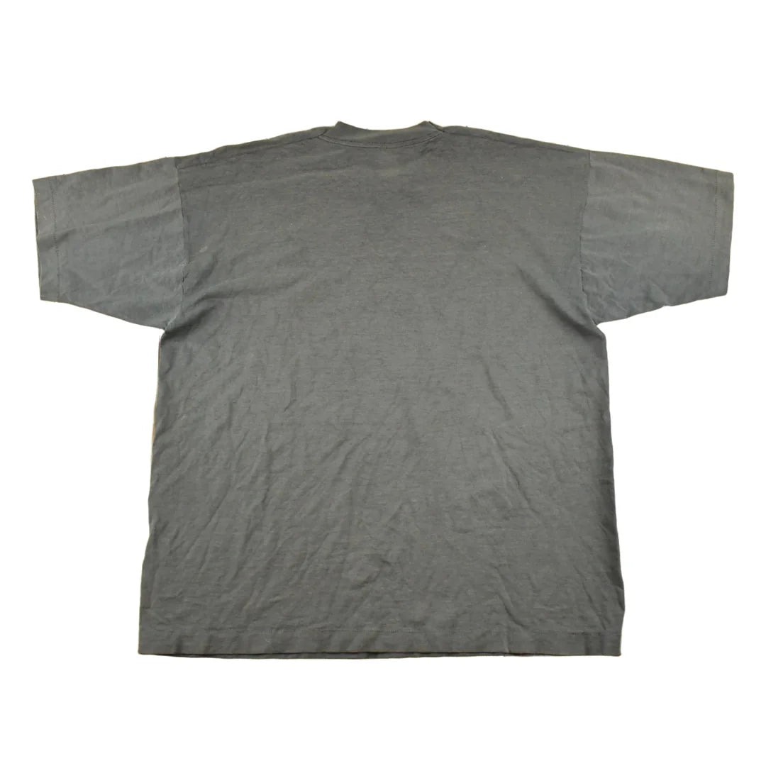 Vintage 1990's Sharky's Souvenir Travel T-Shirt Mens L from propervintagecanada