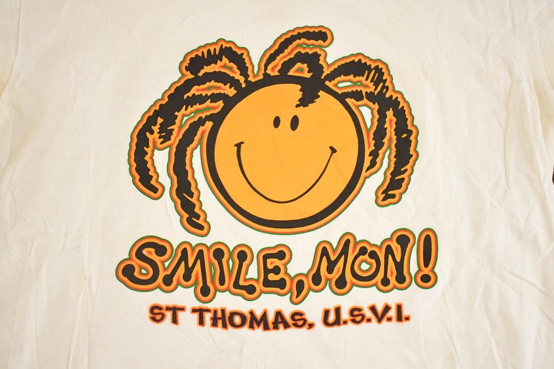 Vintage 1990's Smile Mon Souvenir Travel T-Shirt Mens M from propervintagecanada