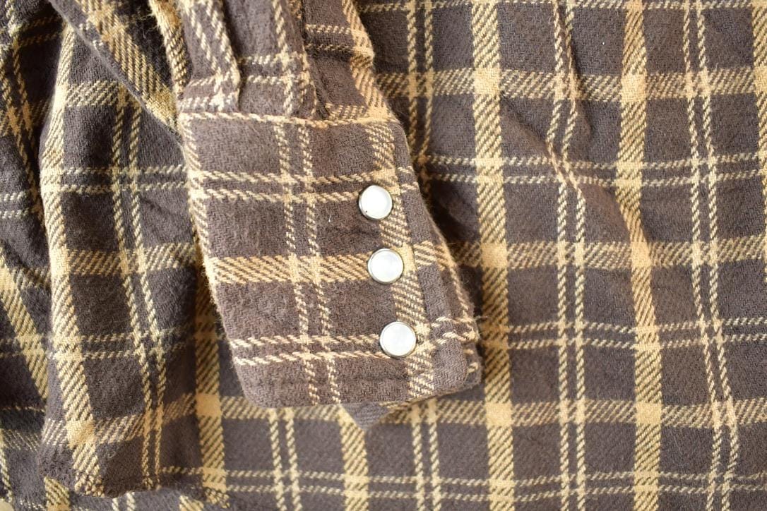 Vintage 1990's Wrangler Plaid Button Up Western Shirt Made In USA Men's Large from propervintagecanada