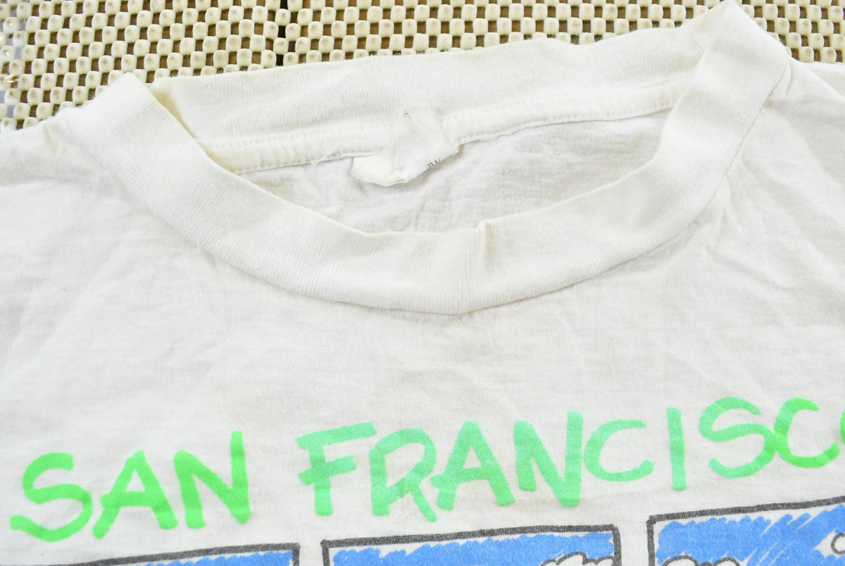 Vintage 1990 San Francisco Golden Gate Bridge Landmarks Souvenir T-Shirt Men's L from propervintagecanada