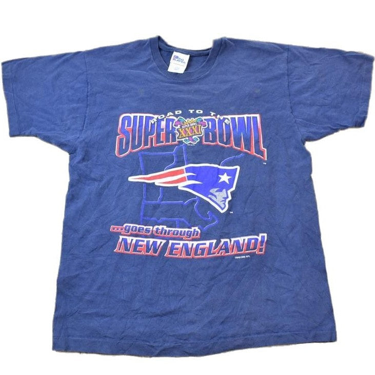 Vintage 1990a New England Patriots Pro Player Sportswear Graphic T-shirt Men's Large from propervintagecanada