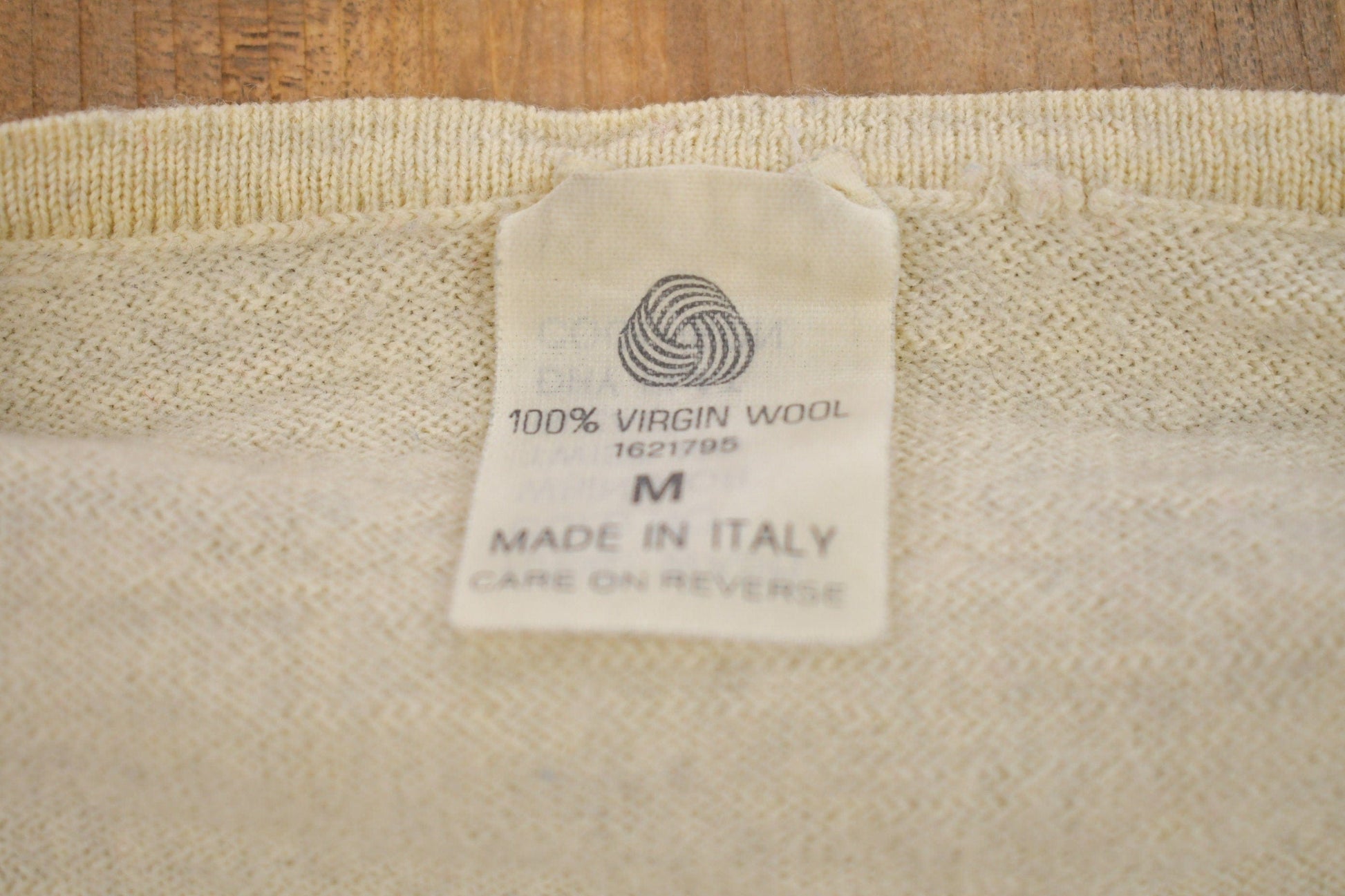 Vintage 1990s 100% Virgin Wool Patterned Sweater Women's S from propervintagecanada