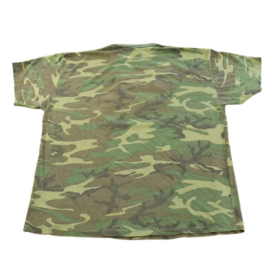 Vintage 1990s 1996 Bowhunters Jamboree Camo Graphic T-Shirt Men's L from propervintagecanada