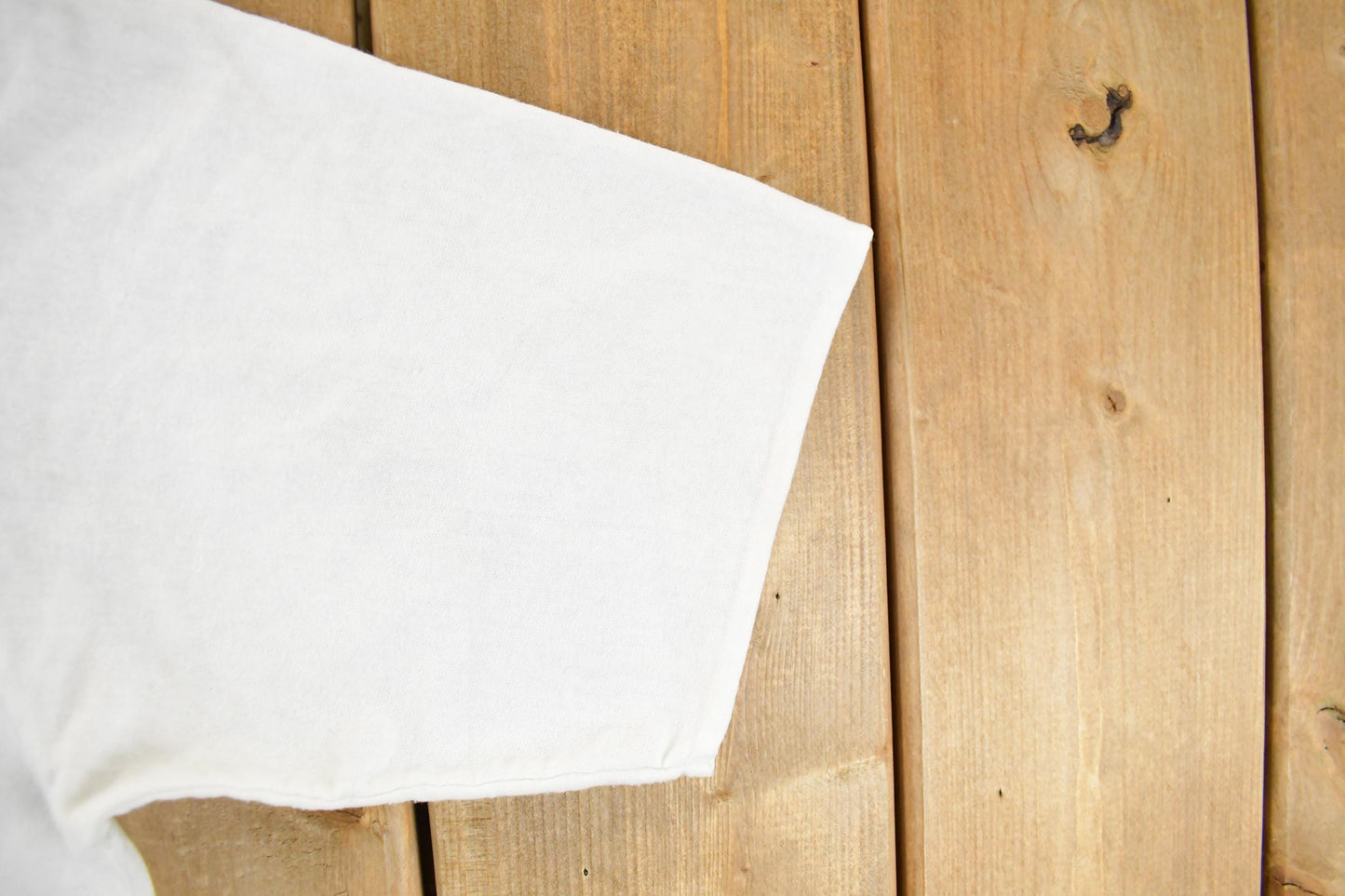 Vintage 1990s Abstract Geometric Theme Graphic T-Shirt Women's Large from propervintagecanada