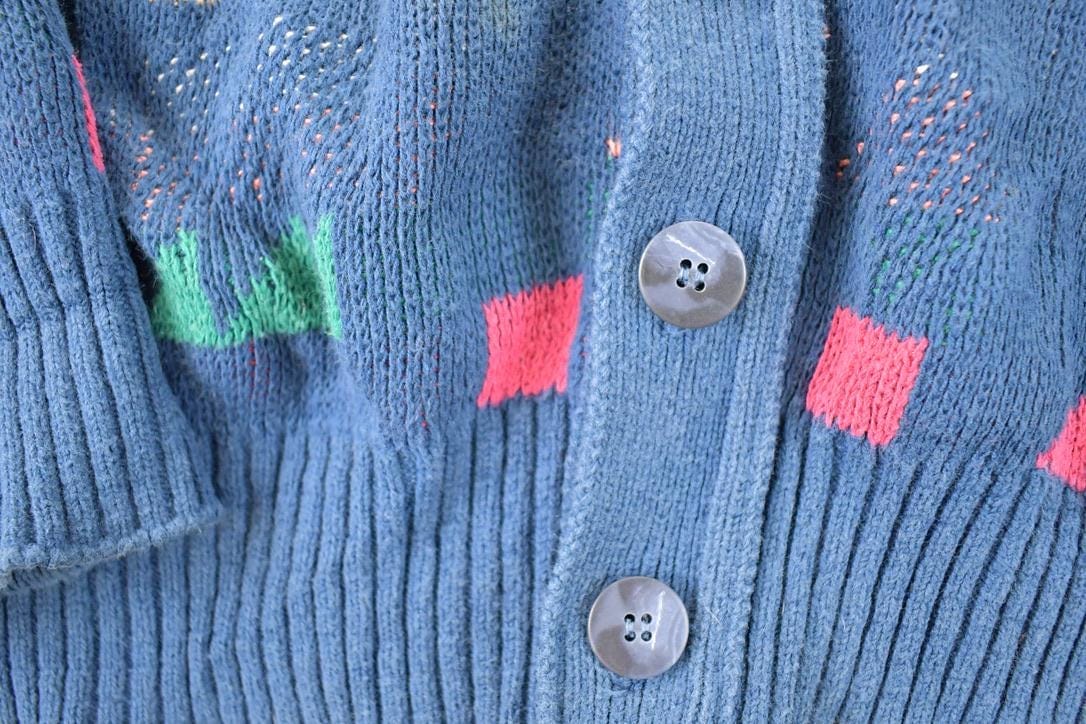 Vintage 1990s Abstract Knit Cardigan Sweater Men's XL from propervintagecanada