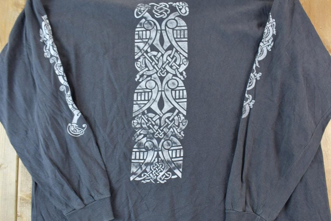 Vintage 1990s Abstract Pattern Church Pattern Crewneck Sweatshirt Men's XL from propervintagecanada