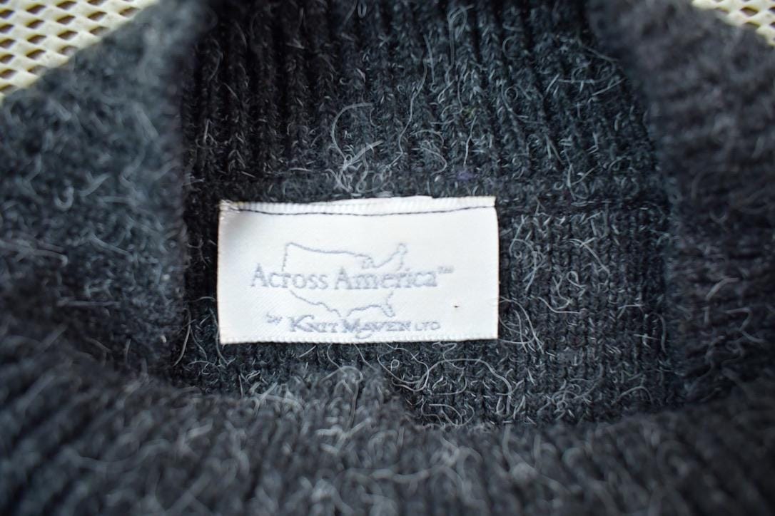 Vintage 1990s Across America By Knit Maven 100% Wool Knit Sweater Women's M from propervintagecanada