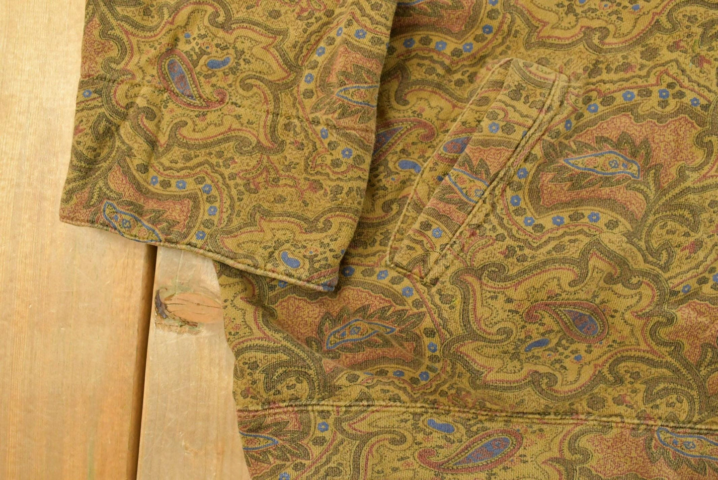 Vintage 1990s Adrienne Vittadini Paisley Hoodie Sweatshirt Men's XL from propervintagecanada