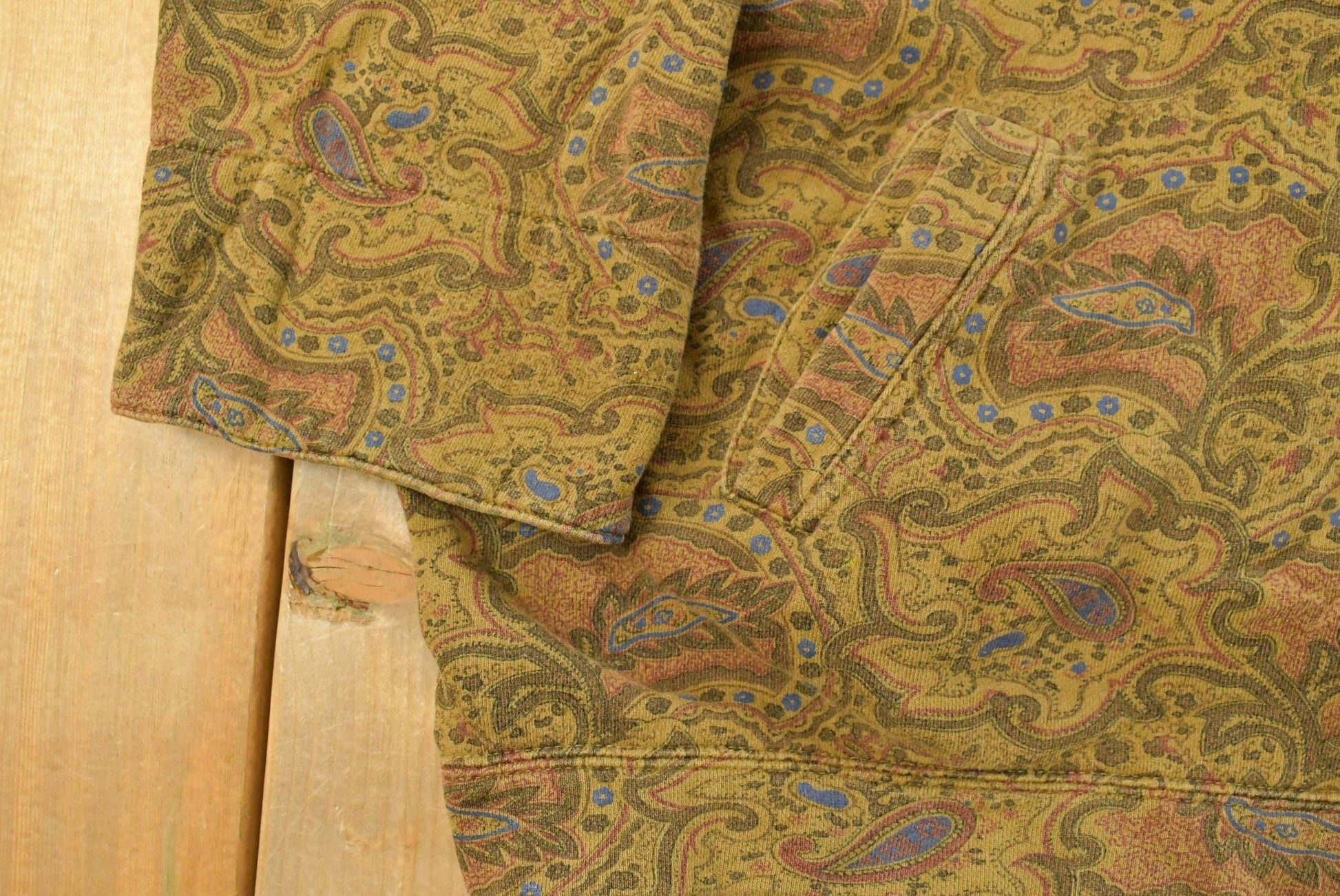 Vintage 1990s Adrienne Vittadini Paisley Hoodie Sweatshirt Men's XL from propervintagecanada
