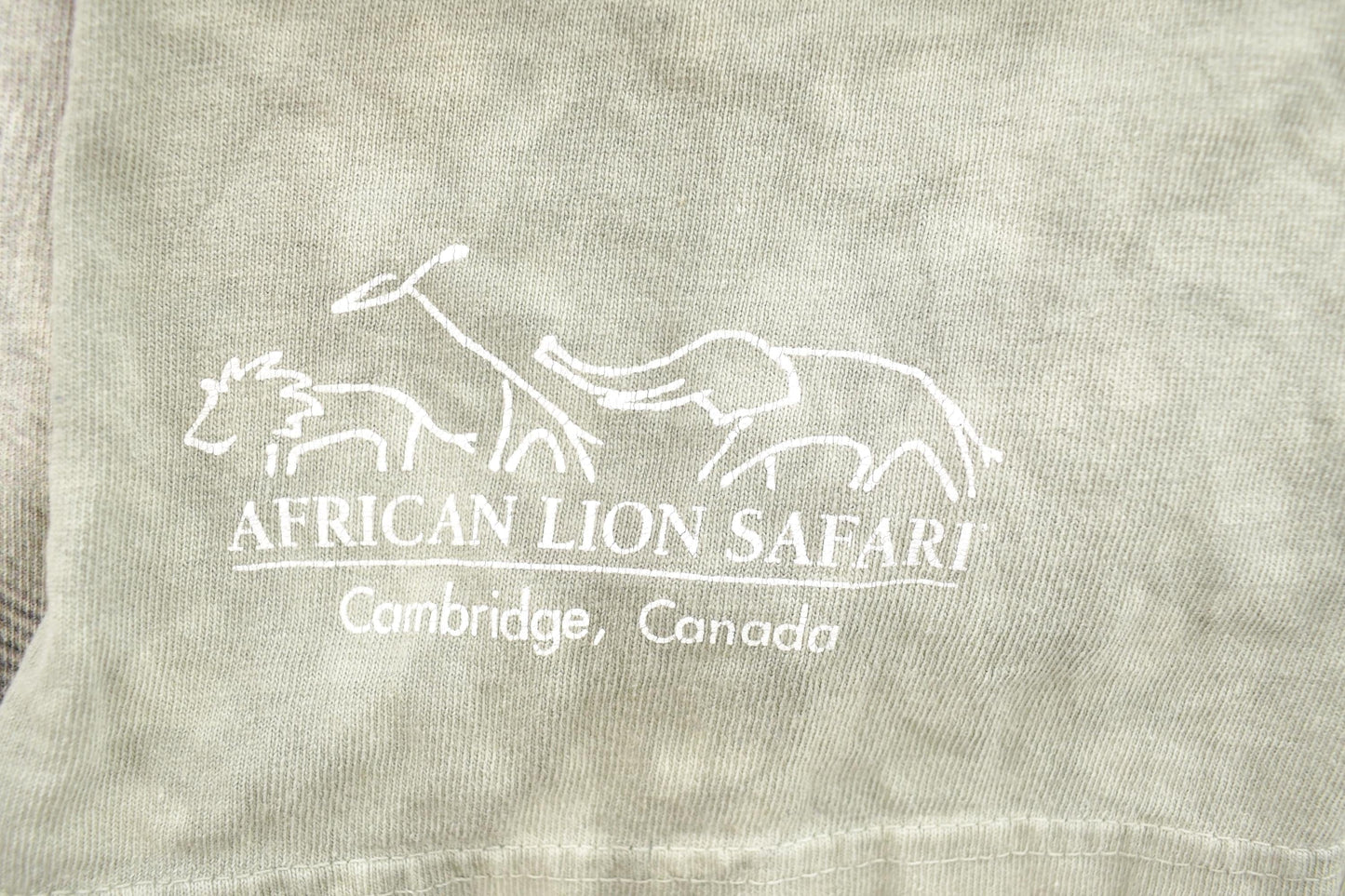 Vintage 1990s African Lion Safari Elephant Theme Graphic T-Shirt Men's Large from propervintagecanada