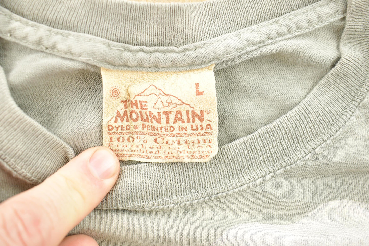 Vintage 1990s African Lion Safari Elephant Theme Graphic T-Shirt Men's Large from propervintagecanada